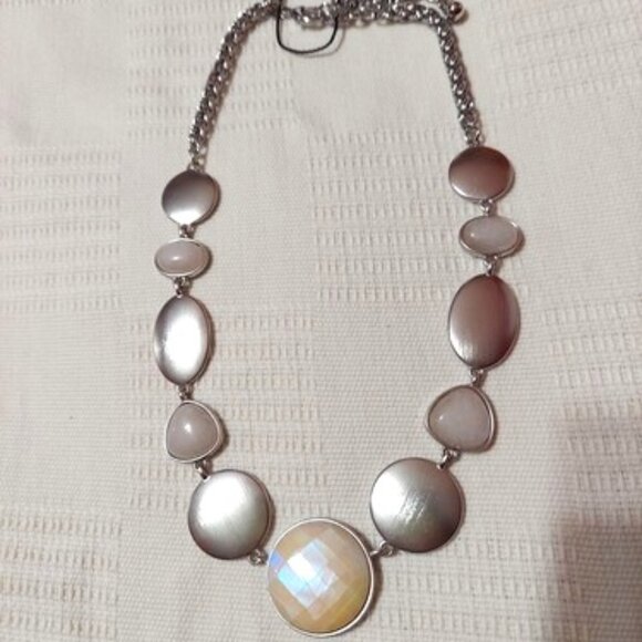 NWT White House Black Market Silver Tone Necklace w/ Faux Opal & Mother or Pearl - Picture 1 of 1